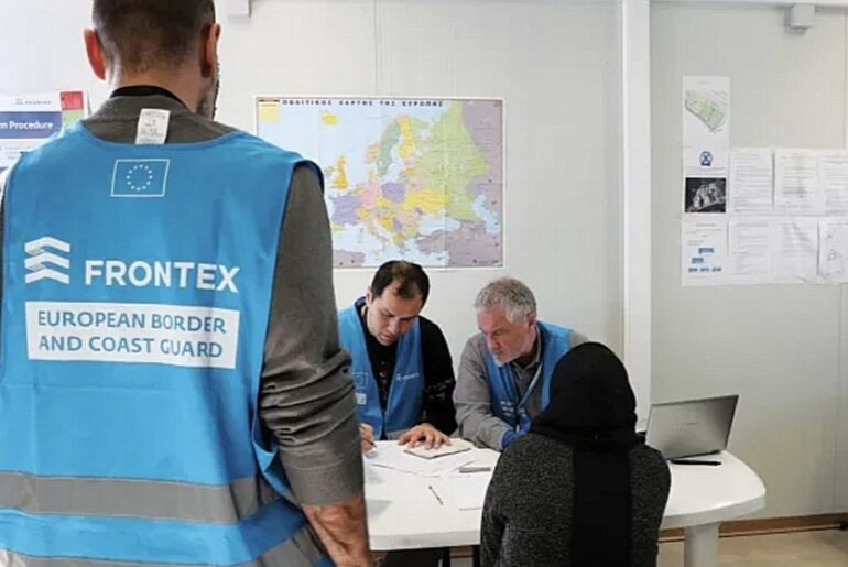 Frontex lancia l’allarme. I migranti stanno per invaderci, ecco qual è la quarta ondata