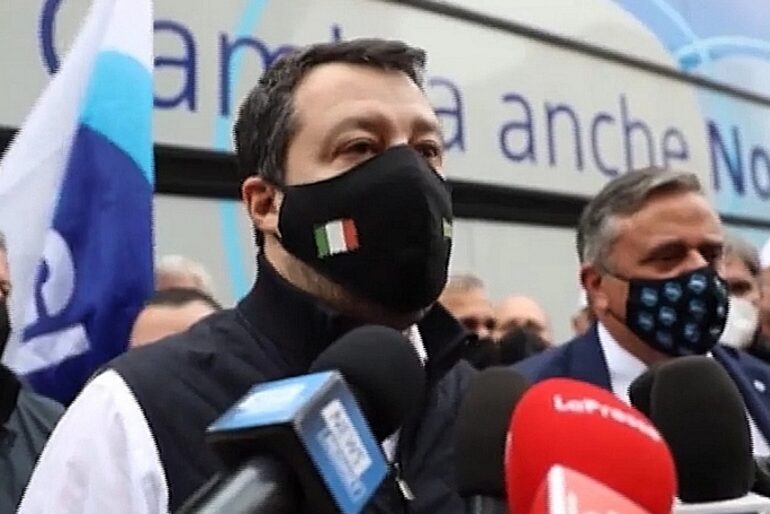 Immigrazione, Matteo Salvini scrive a Draghi: “Troppi sbarchi, inaccettabile”