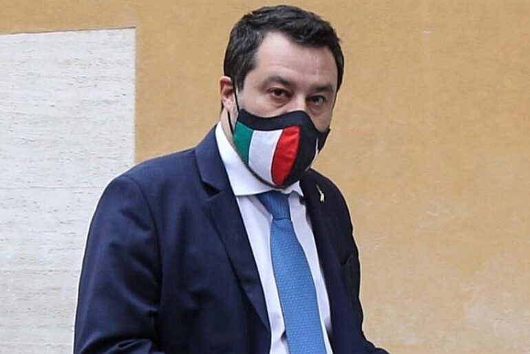Record di sbarchi? La Spagna usa l’esercito e Matteo Salvini picchia duro su Lamorgese: “Aspettiamo notizie”