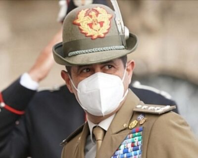 Il generale Figliuolo mette in vendita le finte mascherine di Arcuri