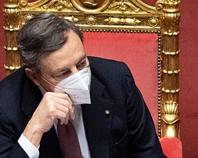 “Mario Draghi si è stufato di trattare con loro”. Bomba politica da Palazzo Chigi: “ribalta” il Parlamento