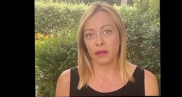 Giorgia Meloni: “Portavoce dei talebani fa propaganda su Twitter. Trump bannato a vita. Pazzesco”