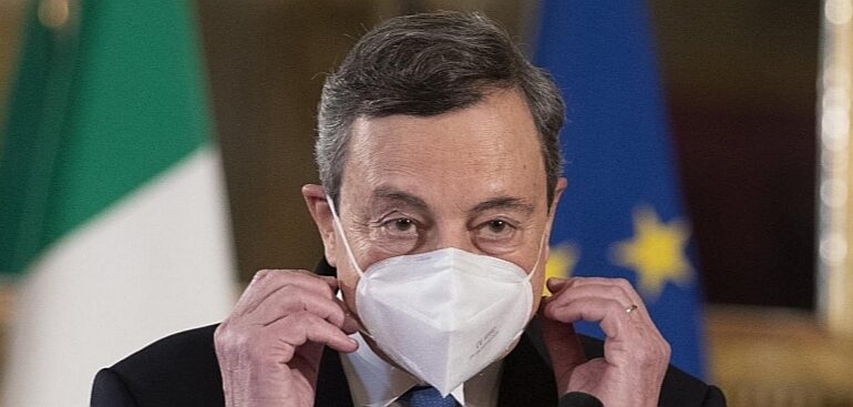 Maggioranza in tilt, il governo vacilla e Mario Draghi va a “piangere” da Mattarella: “Così non va…”