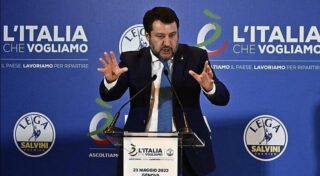 Matteo Salvini contro armi e catasto 