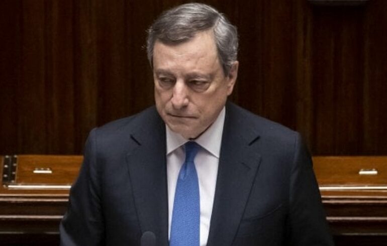 Mario Draghi entra in riserva. Benzina e diesel alle stelle: serve un nuovo taglio