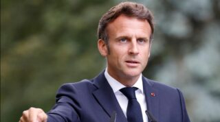 tonfo di Macron in Francia 