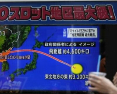 La Corea del Nord lancia un missile balistico che sorvola il Giappone. Ue e Usa : «Gravissimo»