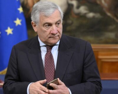 Scontro Italia-Francia sui migranti. Il ministro Tajani: ‘Parigi ha compreso la gravità di Darmanin’