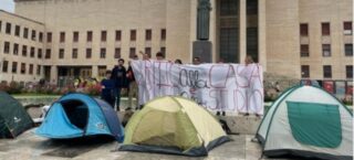 Studenti in tenda protesta 
