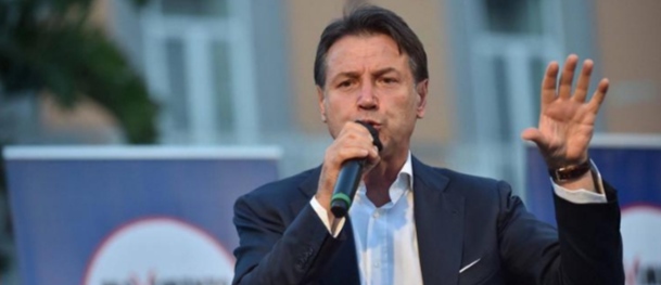 Giuseppe Conte, altro fango su Silvio Berlusconi: "Surreale, questa è la prova"