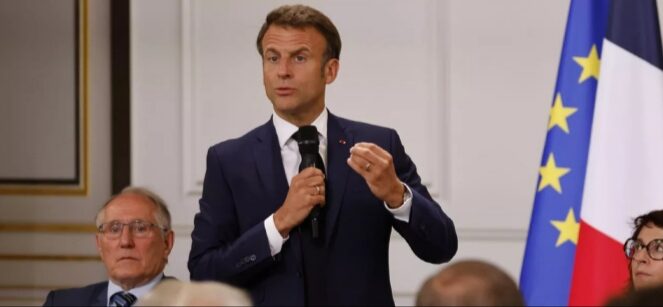 Francia, Macron vuole limitare i social: pronta la stretta in stile regime