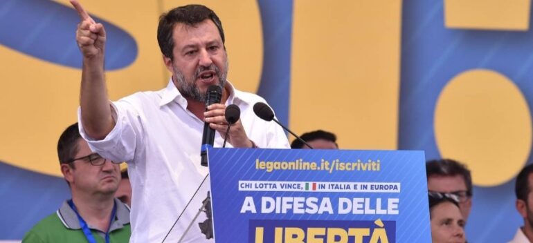 Pontida, Salvini alla Meloni: “Nessuno potrà dividerci”. Boato per la frecciata a Richard Gere